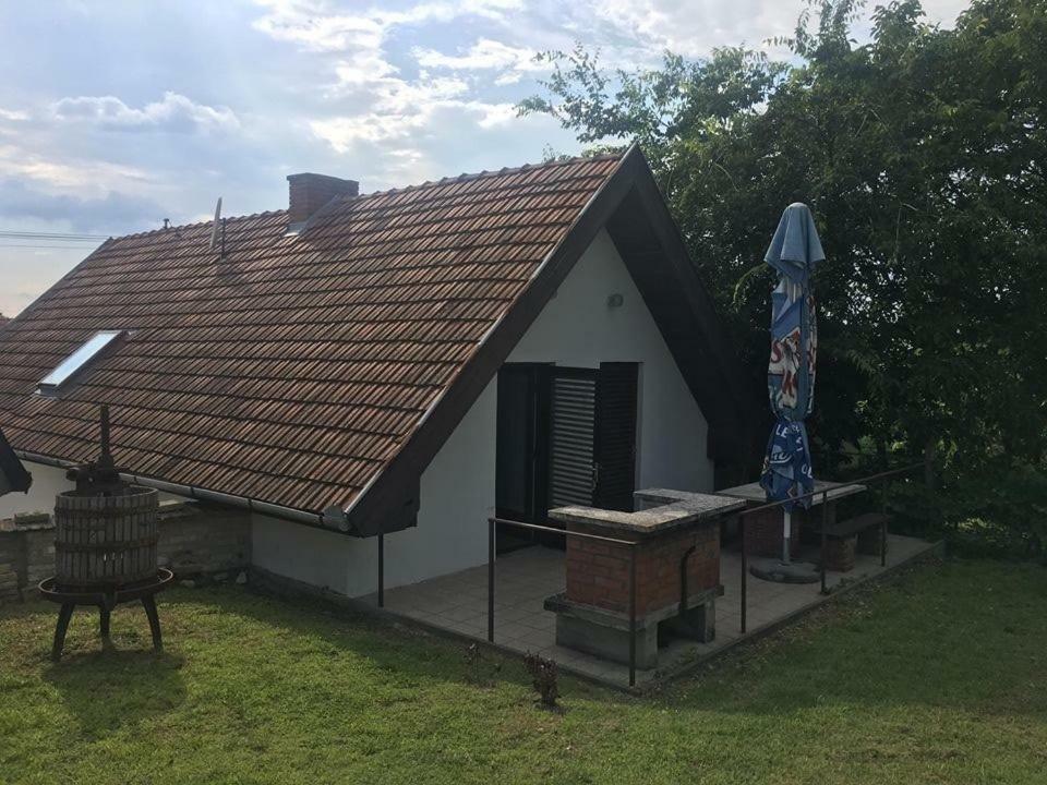 HajosBago Pince公寓 外观 照片